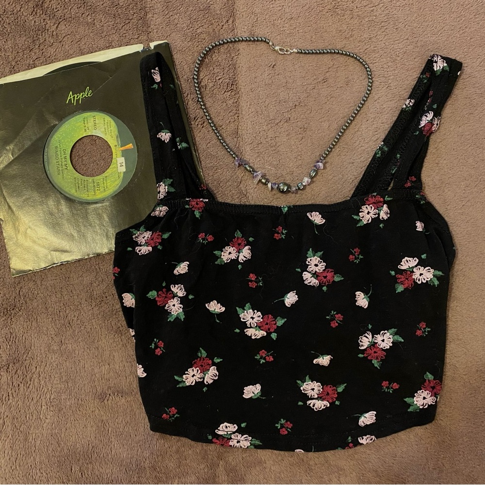 Black Floral Tank Top ☀️